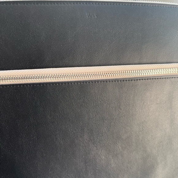 Will’s Vegan Store Large Essential Flat Pouch - Picture 4 of 7